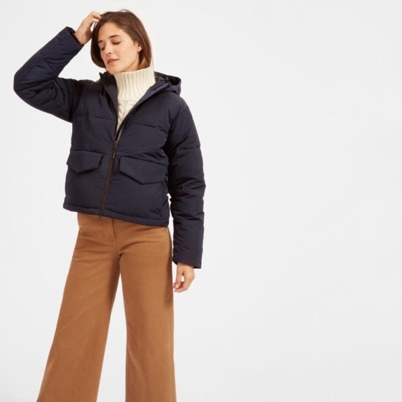 Everlane Short Puffer Jacket In Navy 